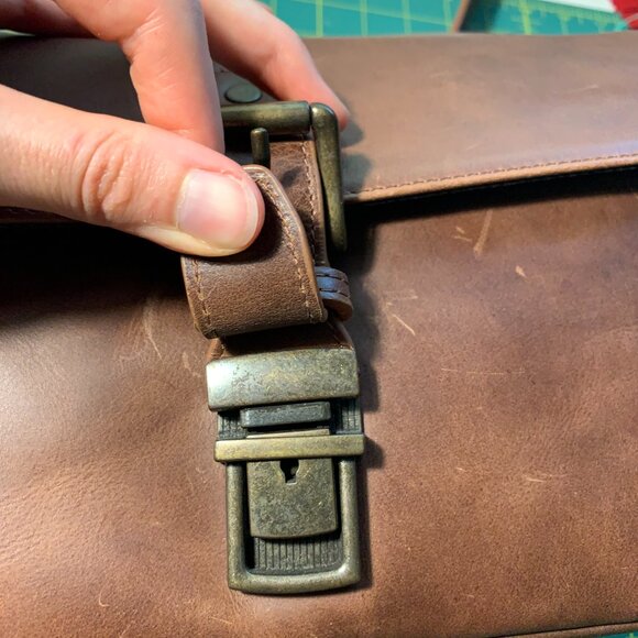 MegaGear Torres Camera Messenger Bag - Picture 5 of 15